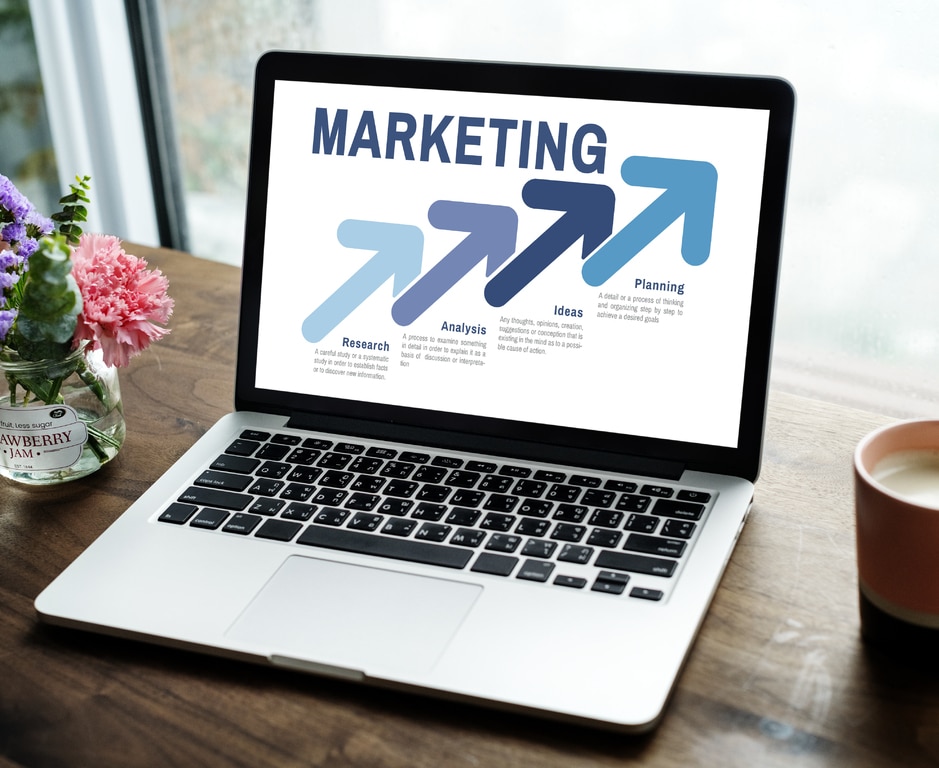 Web Marketing: Consulting and Assistance on SEO, Social Media and Advertising Strategies - Marketing Web: Consultoría y Asistencia en SEO, Redes Sociales y Estrategias Publicitarias